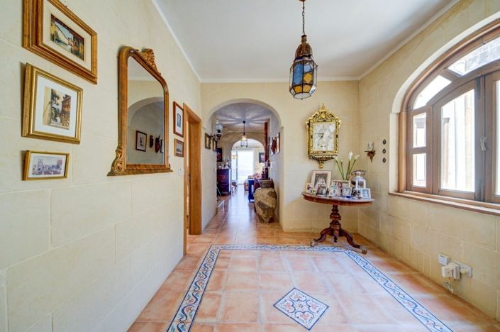 Image No.26-3 Bed Property for sale
