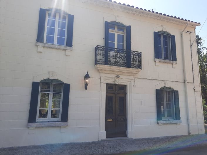 Image No.3-5 Bed Property for sale