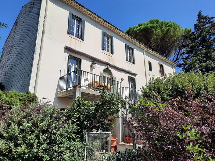 Image No.8-5 Bed Property for sale