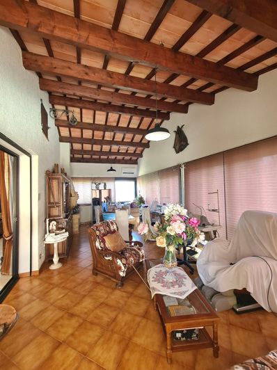 Image No.18-4 Bed Property for sale