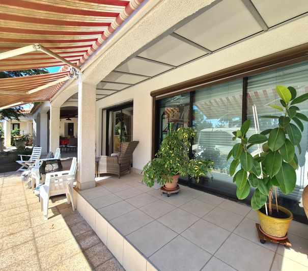 Image No.6-4 Bed Property for sale