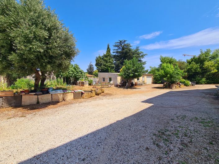 Image No.4-4 Bed Property for sale