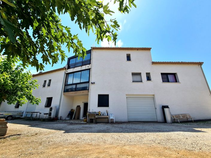 Image No.8-4 Bed Property for sale