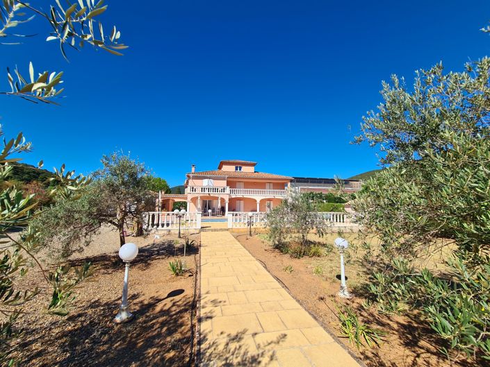 Image No.5-7 Bed Property for sale