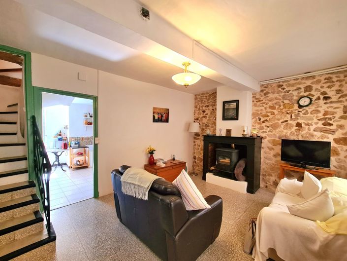 Image No.10-3 Bed House for sale