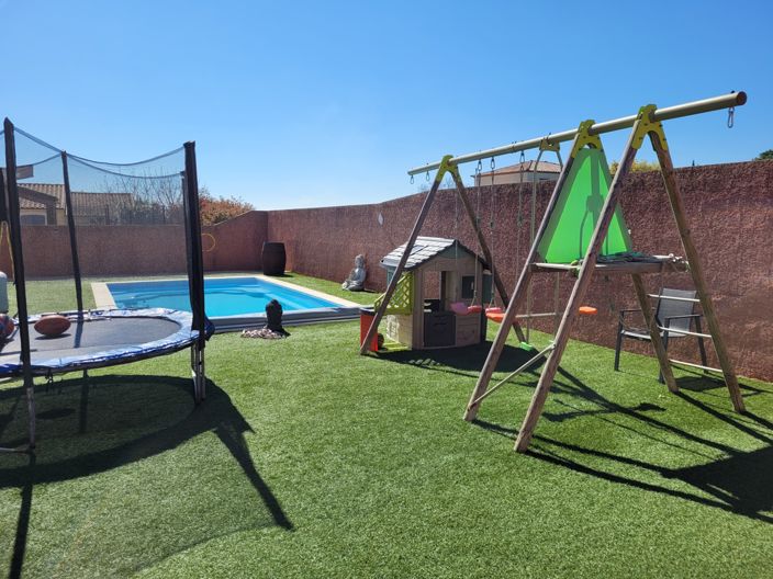 Image No.4-5 Bed Property for sale