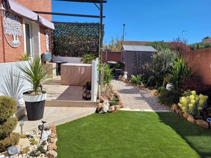 Image No.5-5 Bed Property for sale