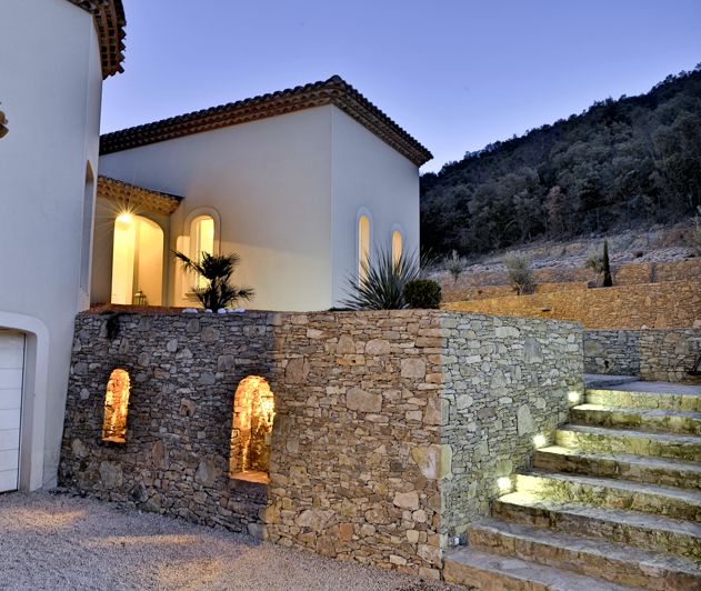 Image No.19-4 Bed Property for sale