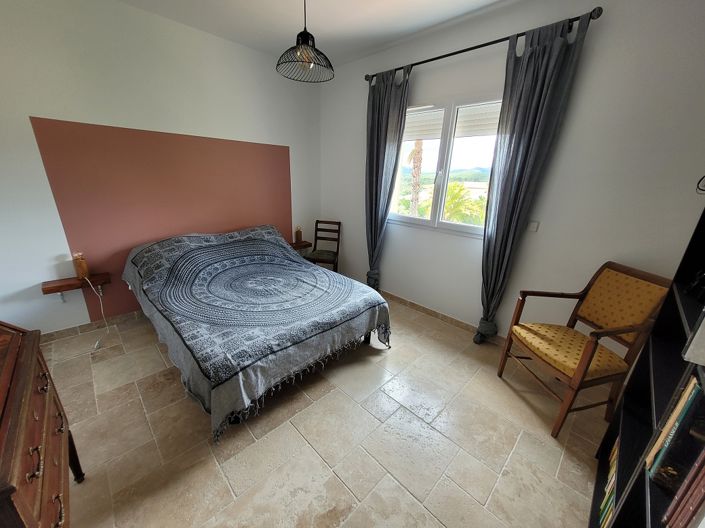 Image No.17-4 Bed Property for sale