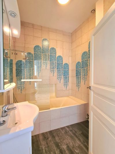 Image No.16-5 Bed House for sale