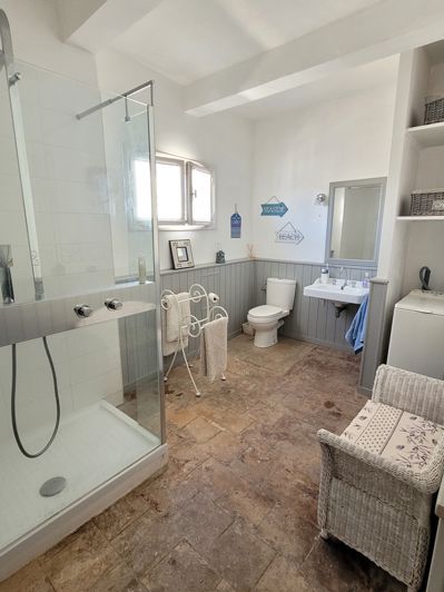 Image No.9-3 Bed House for sale