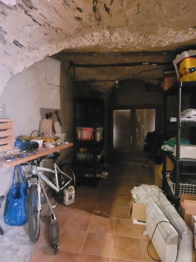 Image No.19-3 Bed House for sale