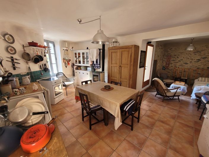 Image No.11-3 Bed House for sale