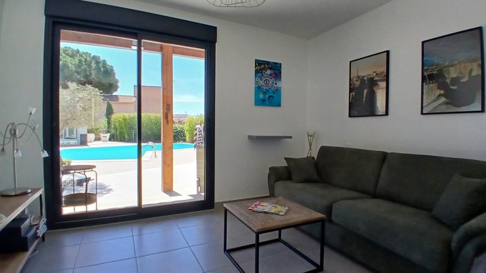 Image No.19-5 Bed Property for sale