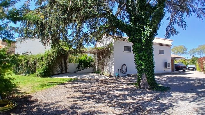 Image No.5-5 Bed Property for sale
