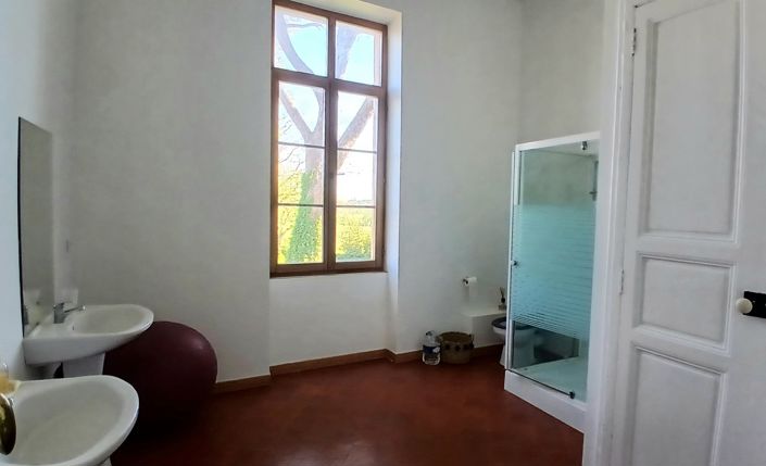 Image No.47-9 Bed Property for sale