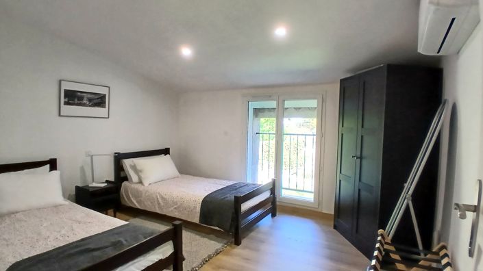 Image No.10-2 Bed House for sale