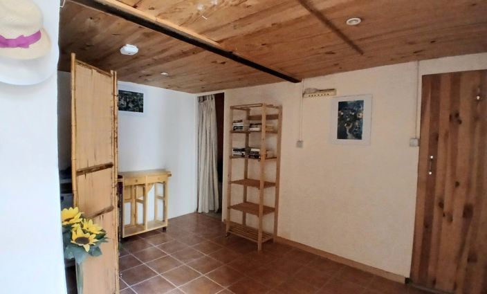 Image No.11-2 Bed House for sale