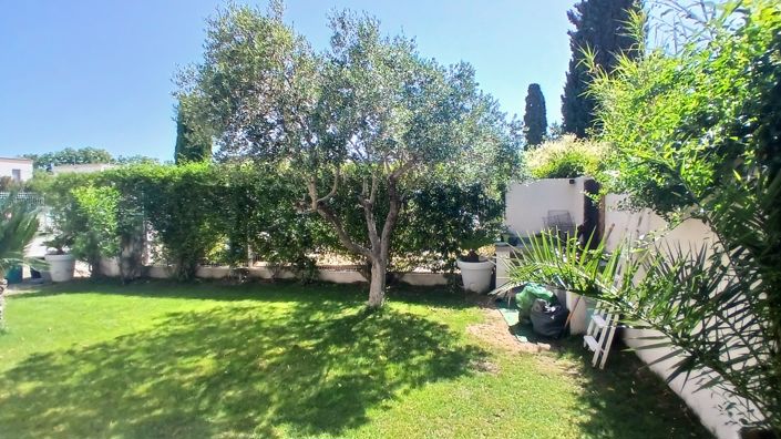 Image No.20-3 Bed Property for sale