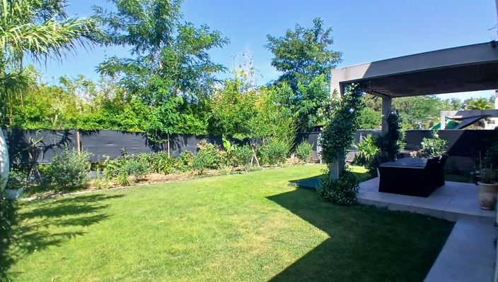 Image No.3-3 Bed Property for sale
