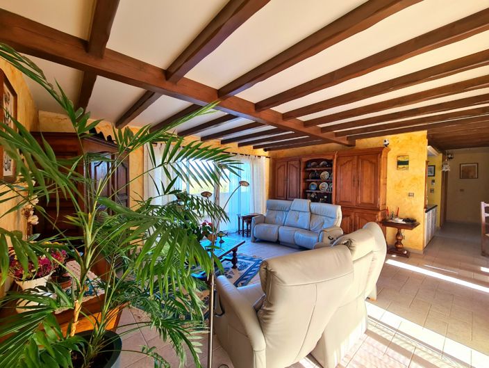 Image No.14-4 Bed Property for sale