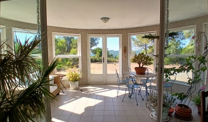 Image No.15-4 Bed Property for sale