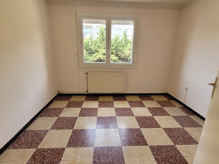 Image No.9-Appartement de 2 chambres à vendre