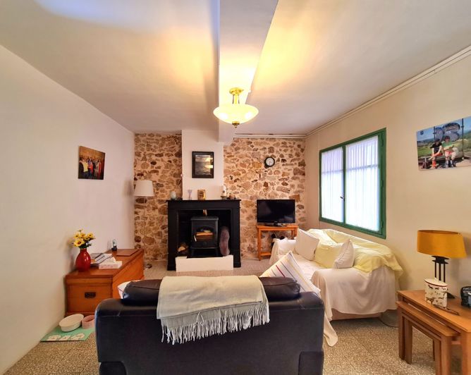 Image No.11-3 Bed House for sale