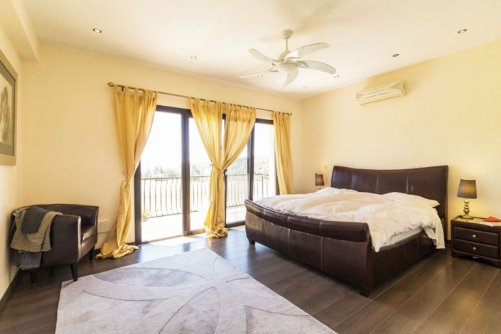 Image No.14-5 Bed Villa for sale