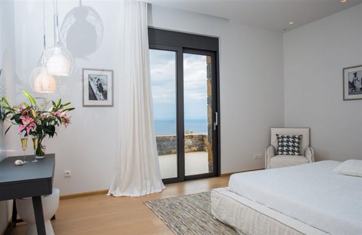 Image No.20-6 Bed Villa for sale