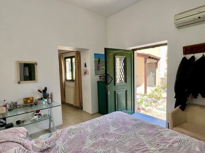 Image No.30-4 Bed Townhouse for sale