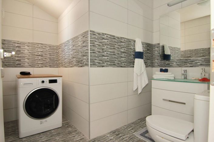 Image No.7-2 Bed House for sale