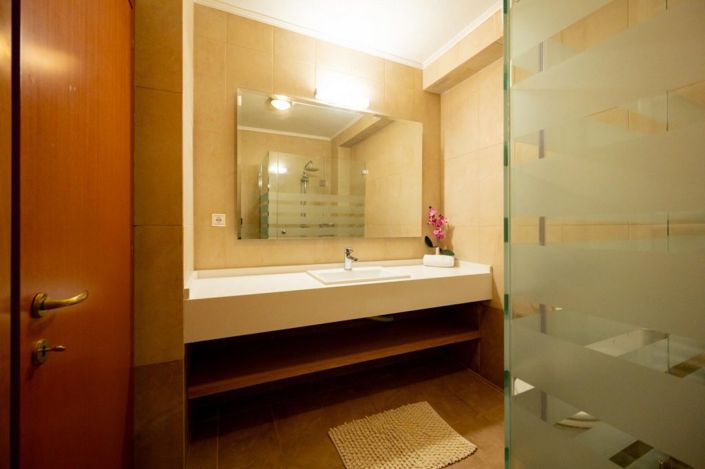 Image No.12-4 Bed Villa for sale