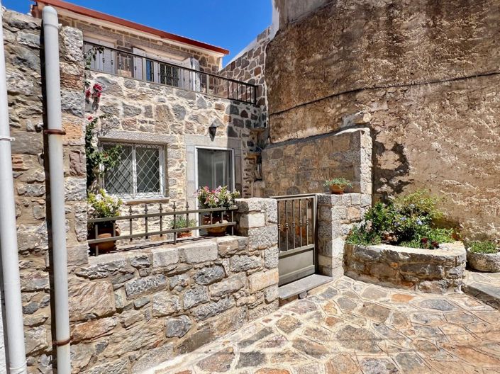 Image No.3-2 Bed House for sale