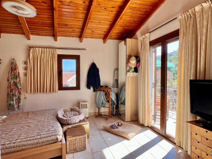 Image No.11-2 Bed House for sale