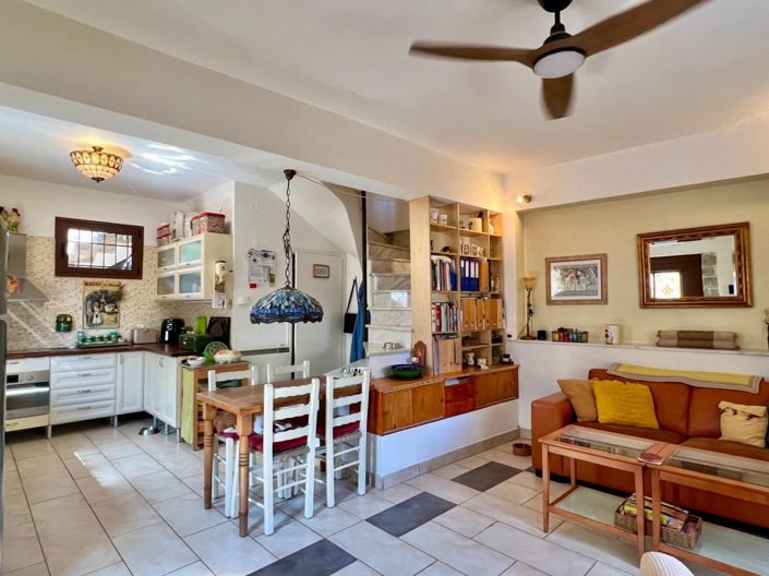 Image No.3-2 Bed House for sale