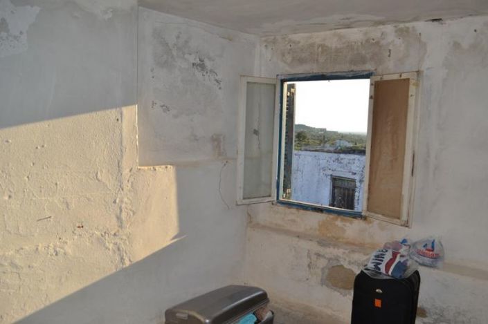 Image No.8-2 Bed House for sale