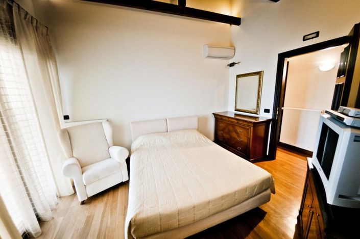 Image No.19-5 Bed Villa for sale
