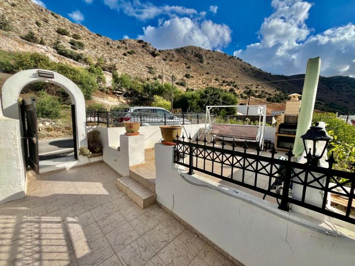 2-storey House with spacious terrace and views in Limnes village
