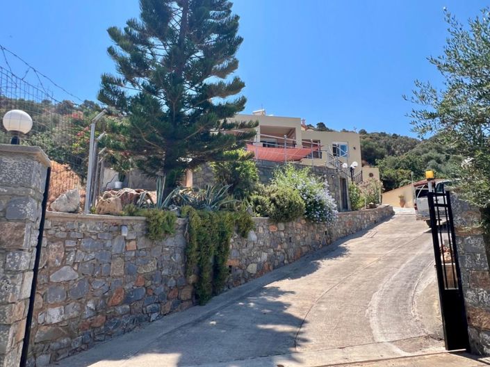 Image No.3-6 Bed House for sale