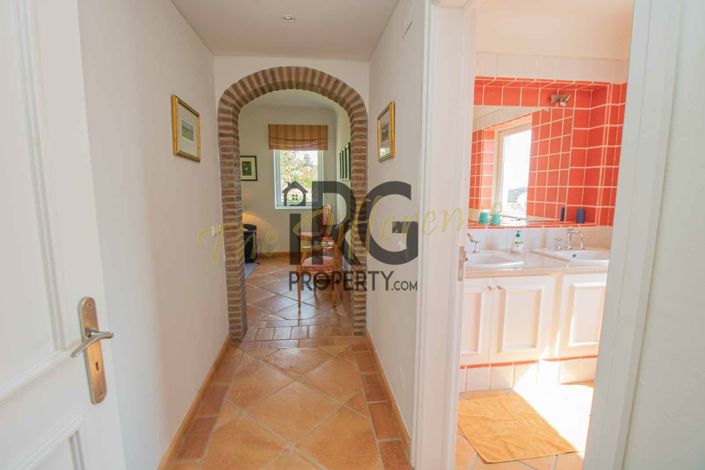 Image No.51-4 Bed Villa for sale
