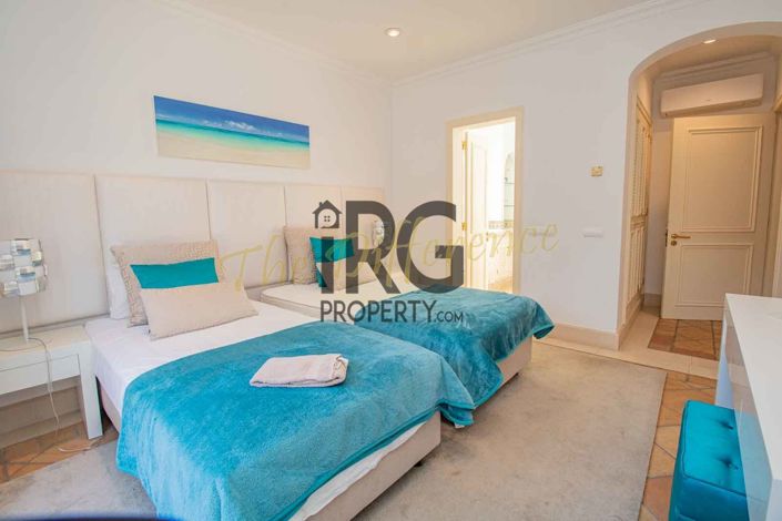 Image No.30-5 Bed Villa for sale