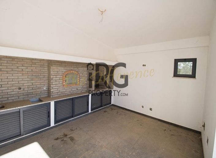 Image No.9-4 Bed Villa for sale