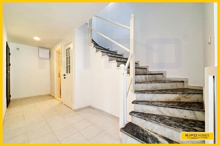 Image No.15-4 Bed Semi-Detached for sale