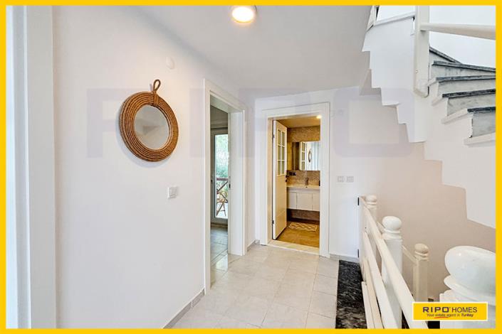 Image No.19-4 Bed Semi-Detached for sale