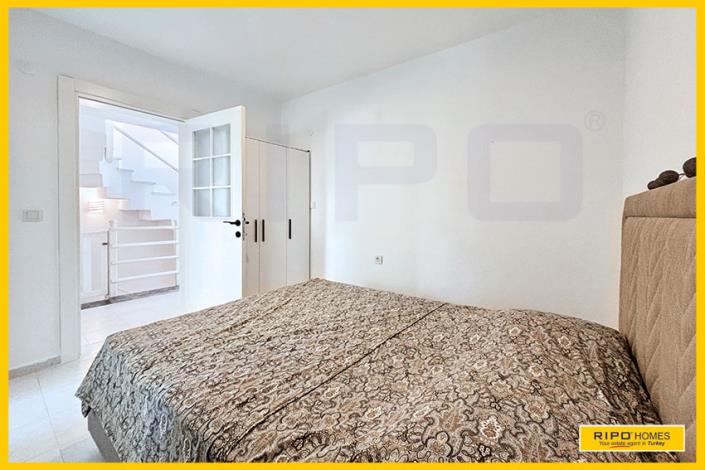 Image No.22-4 Bed Semi-Detached for sale