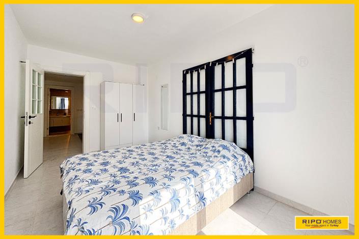 Image No.38-4 Bed Semi-Detached for sale