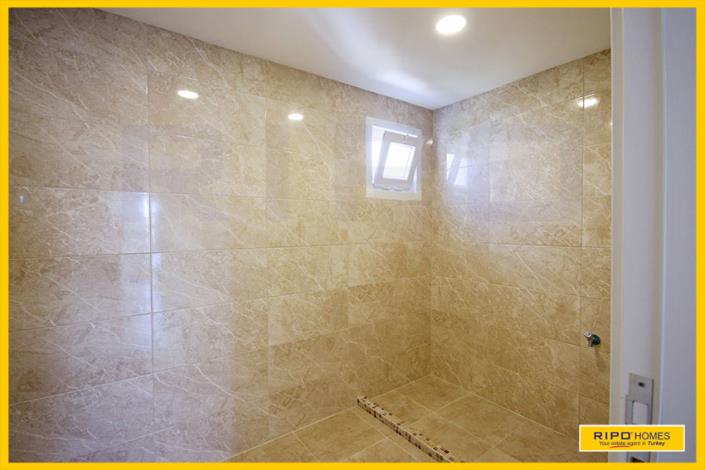 Image No.40-4 Bed Semi-Detached for sale