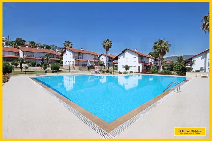 Image No.56-4 Bed Semi-Detached for sale
