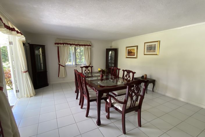 Image No.5-4 Bed Property for sale
